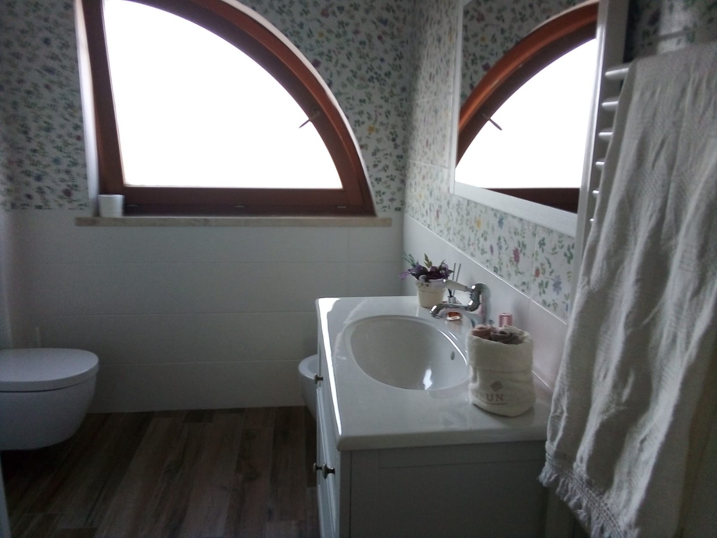 <span  class="uc_style_uc_tiles_grid_image_elementor_uc_items_attribute_title" style="color:#ffffff;">57810.jpg</span>