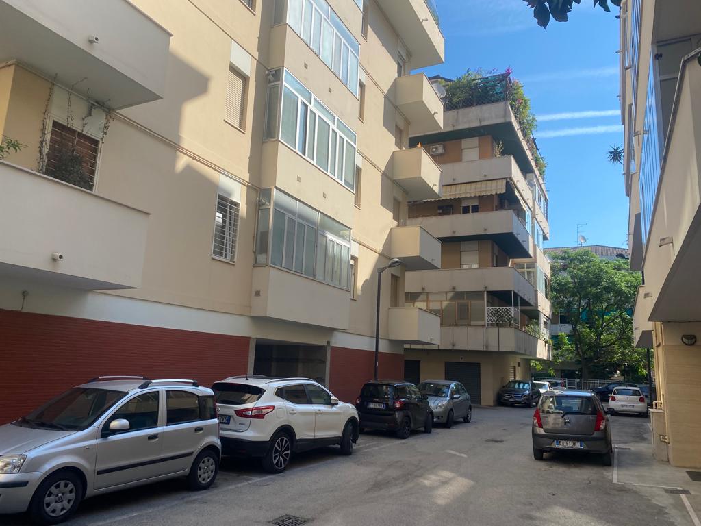 <span  class="uc_style_uc_tiles_grid_image_elementor_uc_items_attribute_title" style="color:#ffffff;">57953.jpg</span>