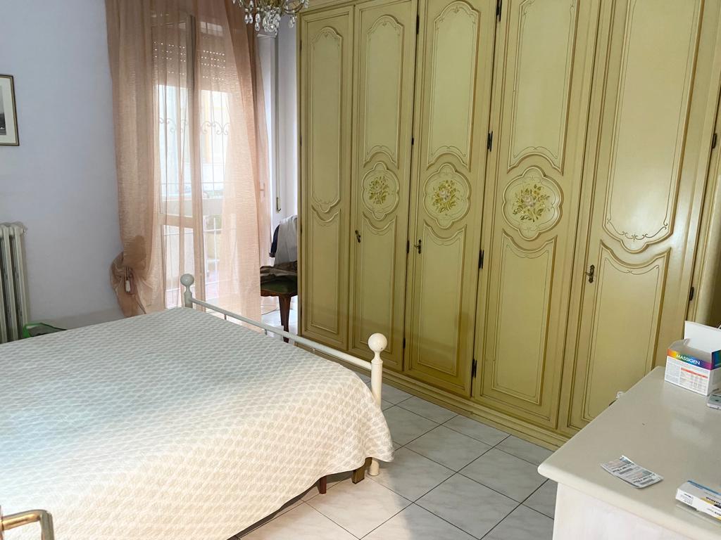 <span  class="uc_style_uc_tiles_grid_image_elementor_uc_items_attribute_title" style="color:#ffffff;">57958.jpg</span>