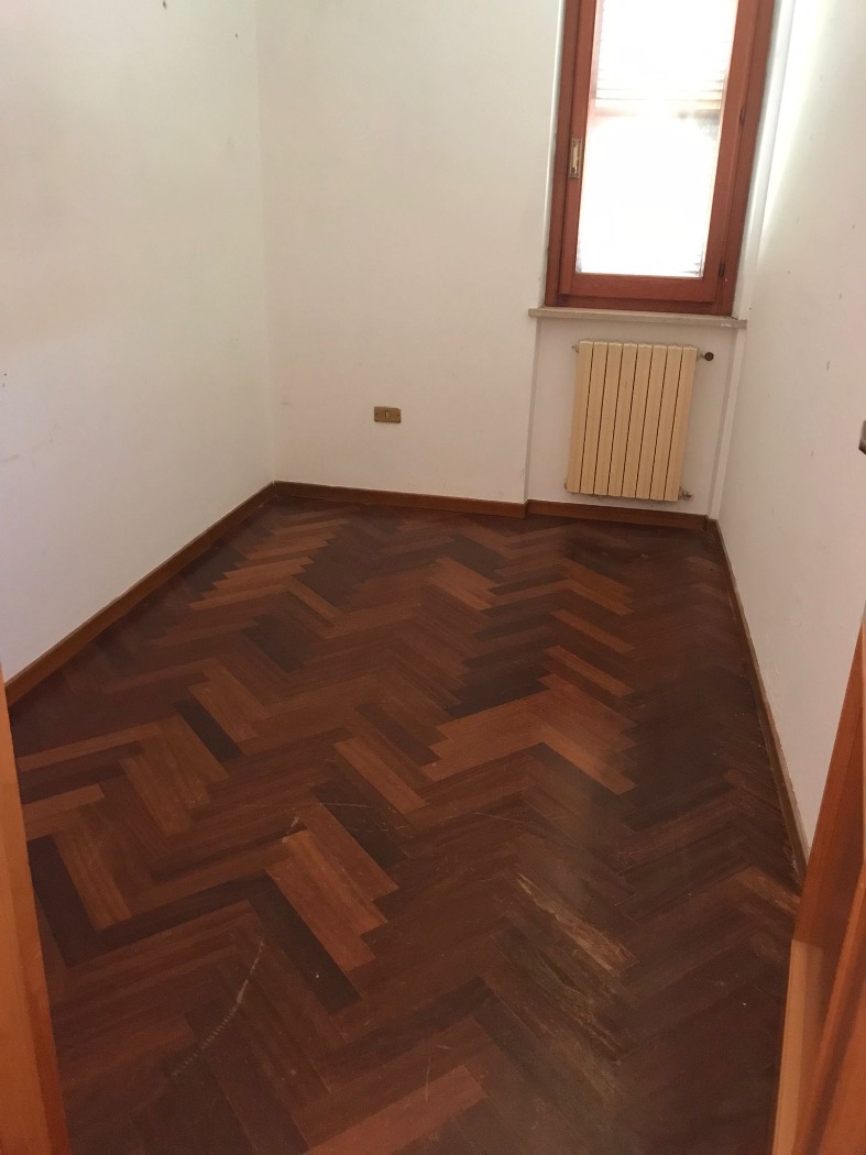 <span  class="uc_style_uc_tiles_grid_image_elementor_uc_items_attribute_title" style="color:#ffffff;">54838.jpg</span>