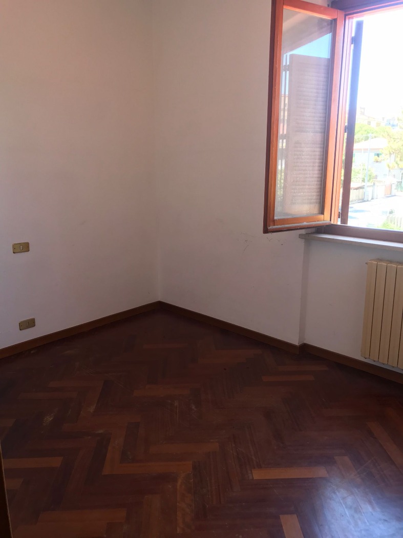 <span  class="uc_style_uc_tiles_grid_image_elementor_uc_items_attribute_title" style="color:#ffffff;">54839.jpg</span>