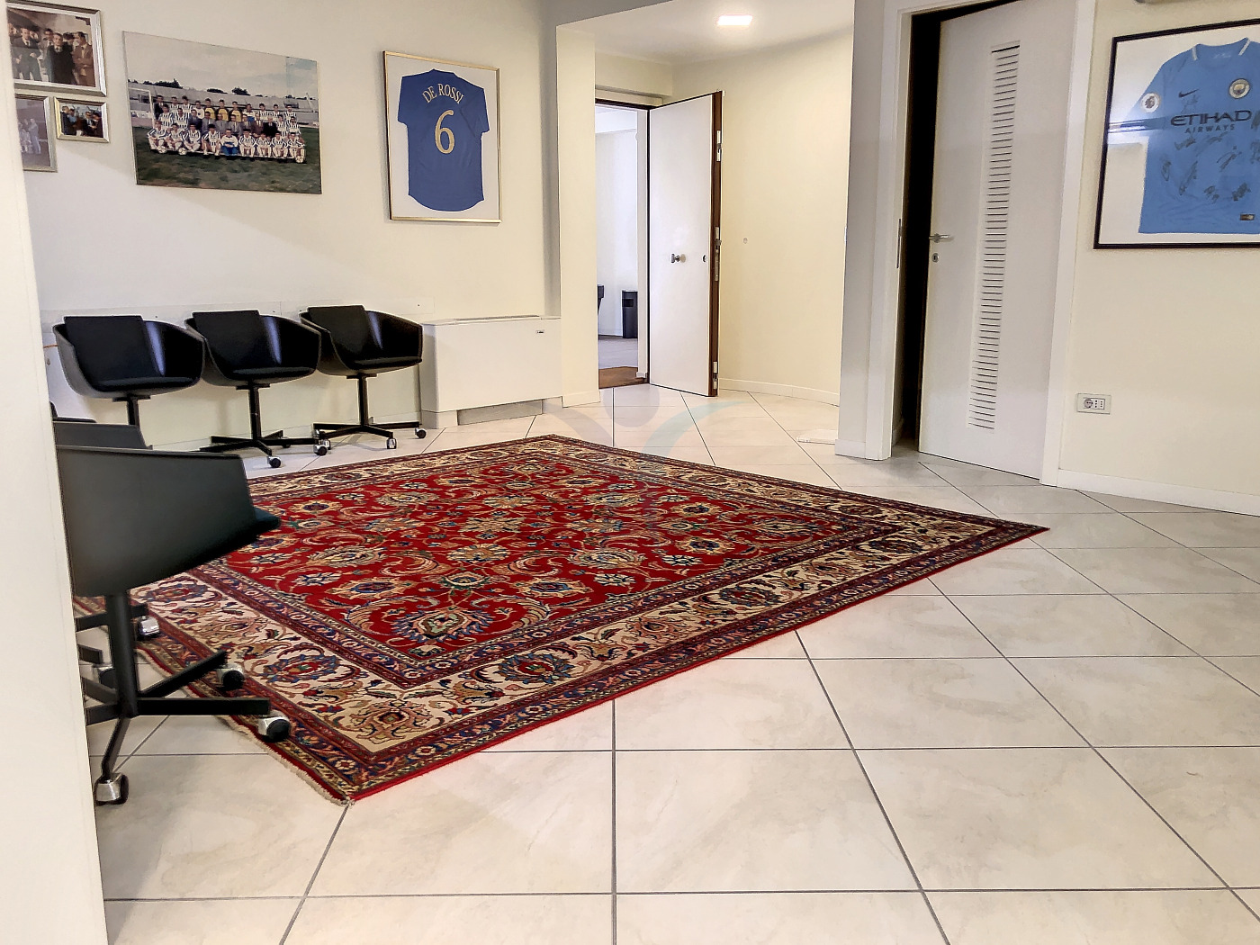 <span  class="uc_style_uc_tiles_grid_image_elementor_uc_items_attribute_title" style="color:#ffffff;">58210.jpg</span>