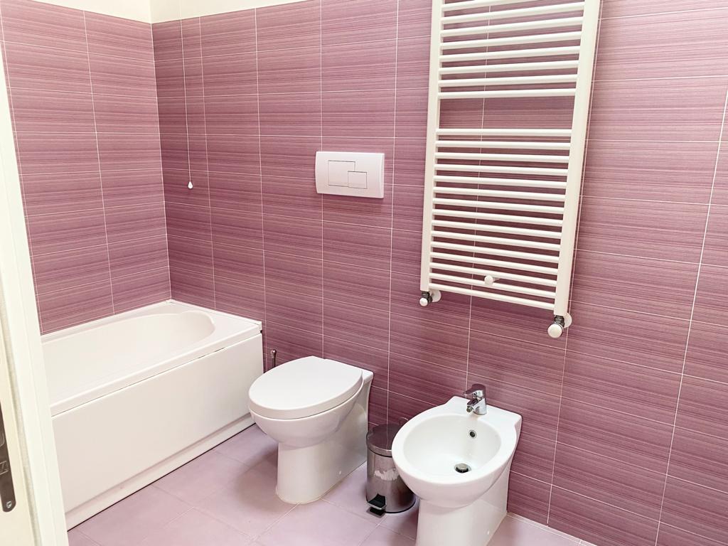 <span  class="uc_style_uc_tiles_grid_image_elementor_uc_items_attribute_title" style="color:#ffffff;">53198.jpg</span>