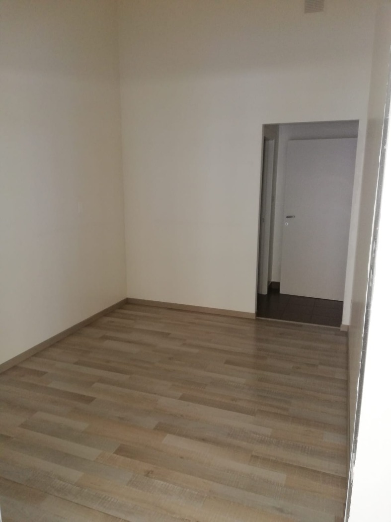 <span  class="uc_style_uc_tiles_grid_image_elementor_uc_items_attribute_title" style="color:#ffffff;">54090.jpg</span>