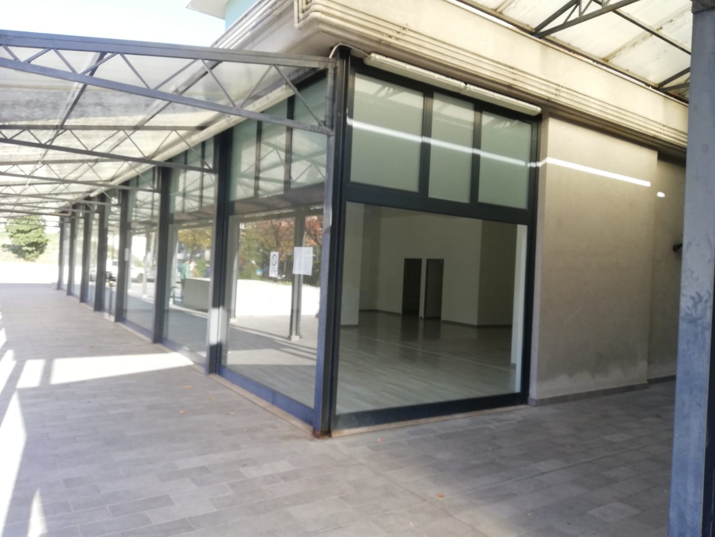 <span  class="uc_style_uc_tiles_grid_image_elementor_uc_items_attribute_title" style="color:#ffffff;">54094.jpg</span>