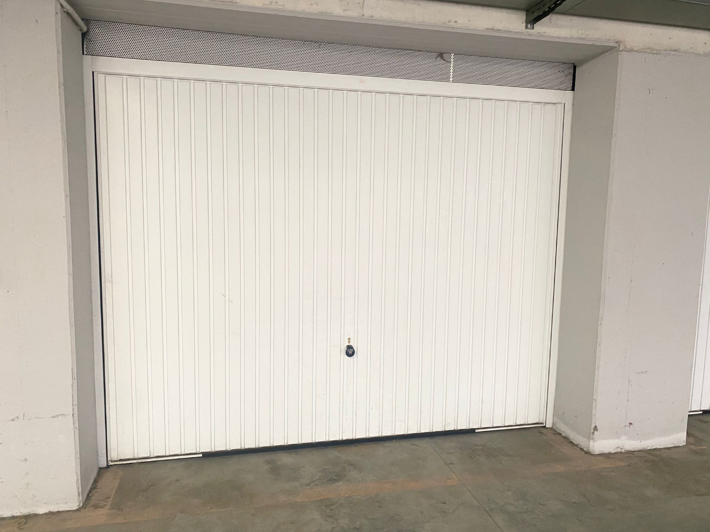 <span  class="uc_style_uc_tiles_grid_image_elementor_uc_items_attribute_title" style="color:#ffffff;">Box-posti-auto in LOCAZIONE a San Giovanni Teatino</span>