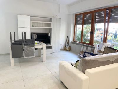 <span  class="uc_style_uc_tiles_grid_image_elementor_uc_items_attribute_title" style="color:#ffffff;">Appartamenti in LOCAZIONE a Pescara</span>