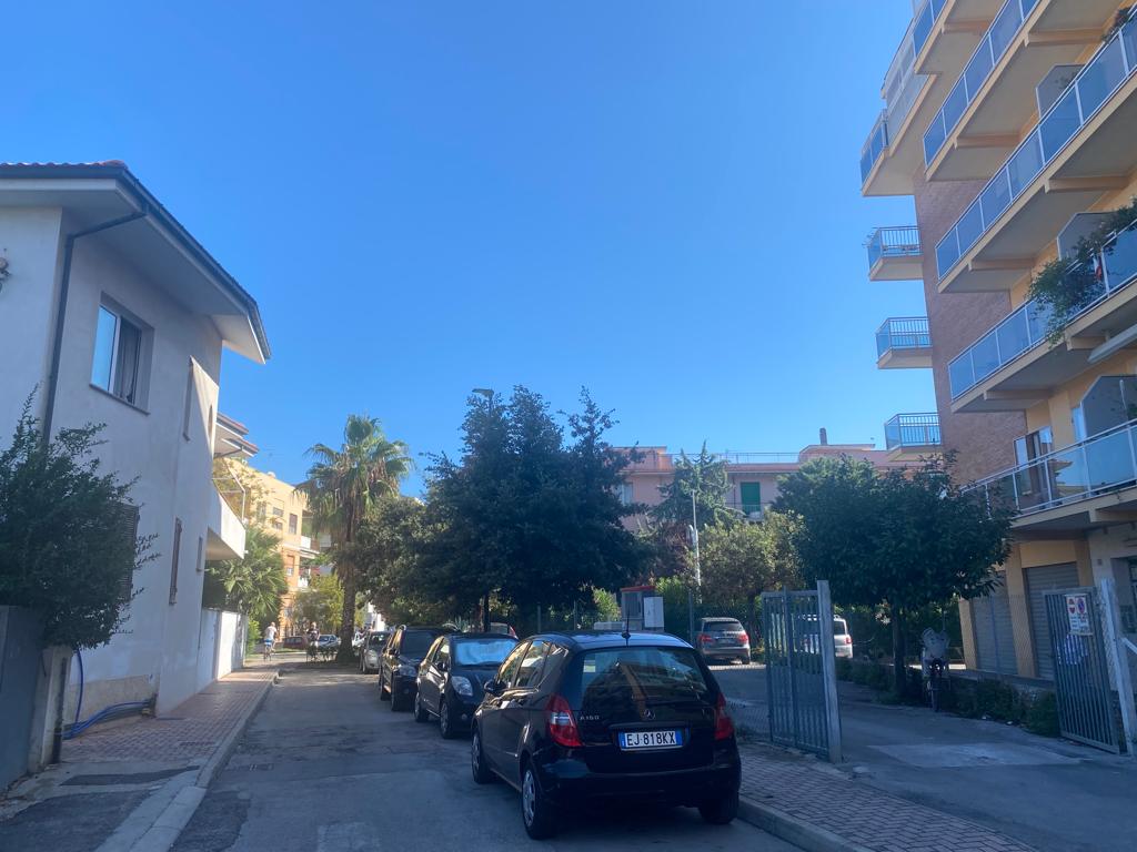 <span  class="uc_style_uc_tiles_grid_image_elementor_uc_items_attribute_title" style="color:#ffffff;">Appartamenti in LOCAZIONE a Pescara</span>