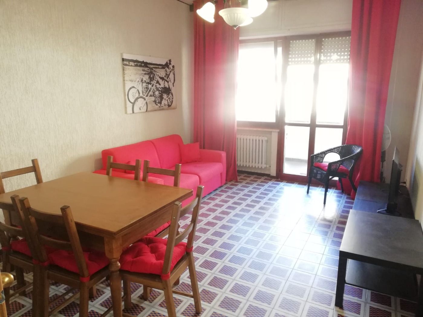 <span  class="uc_style_uc_tiles_grid_image_elementor_uc_items_attribute_title" style="color:#ffffff;">56174.jpg</span>