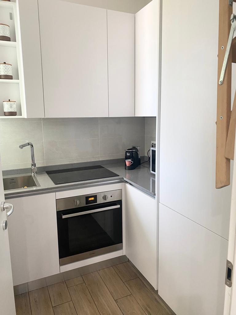 <span  class="uc_style_uc_tiles_grid_image_elementor_uc_items_attribute_title" style="color:#ffffff;">Appartamenti in LOCAZIONE a</span>