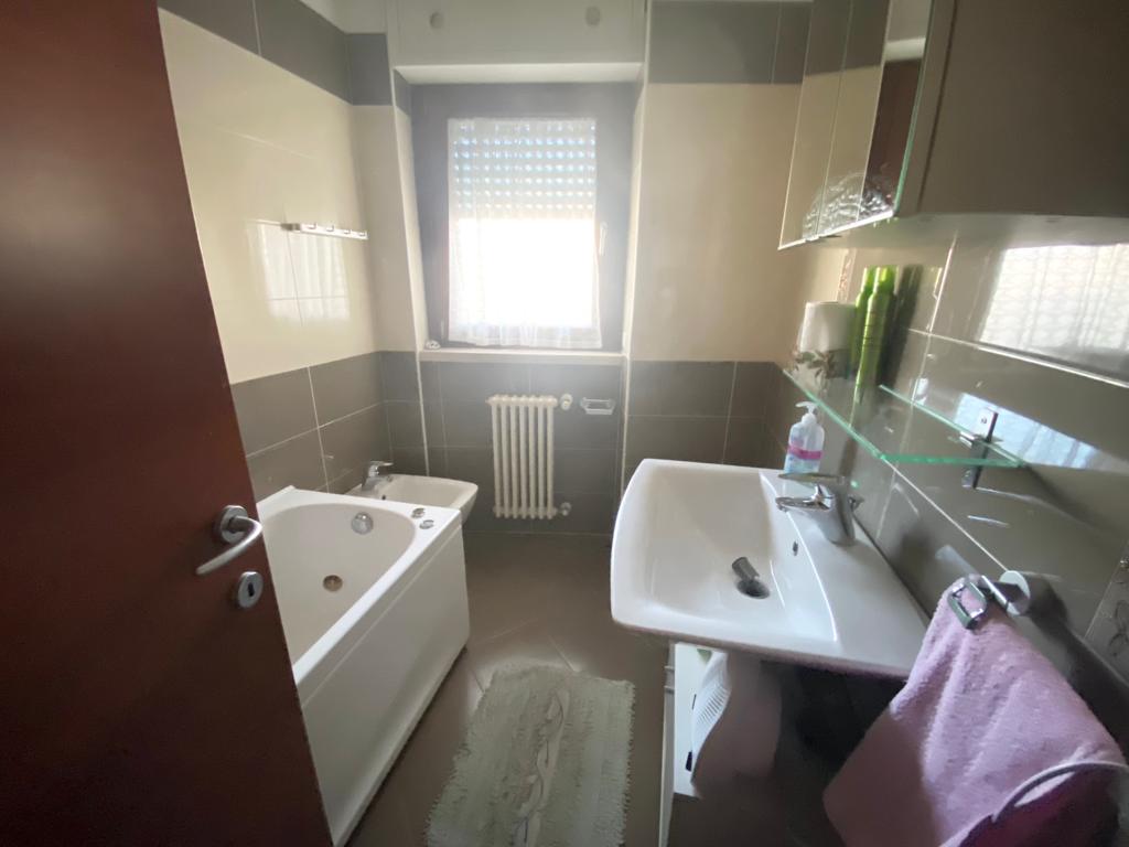 <span  class="uc_style_uc_tiles_grid_image_elementor_uc_items_attribute_title" style="color:#ffffff;">58442.jpg</span>