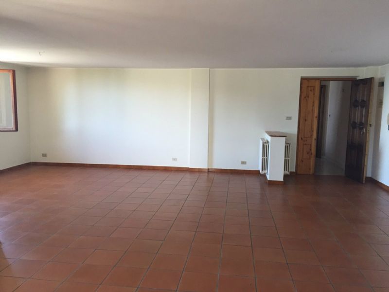 <span  class="uc_style_uc_tiles_grid_image_elementor_uc_items_attribute_title" style="color:#ffffff;">682310265.jpg</span>