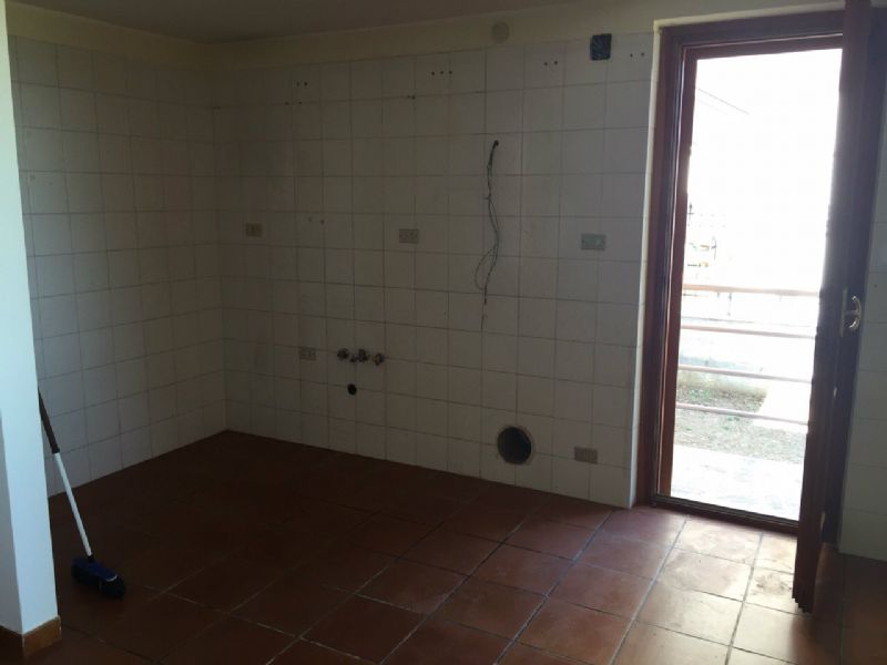 <span  class="uc_style_uc_tiles_grid_image_elementor_uc_items_attribute_title" style="color:#ffffff;">682310282.jpg</span>