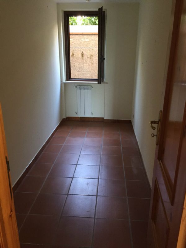 <span  class="uc_style_uc_tiles_grid_image_elementor_uc_items_attribute_title" style="color:#ffffff;">682310549.jpg</span>