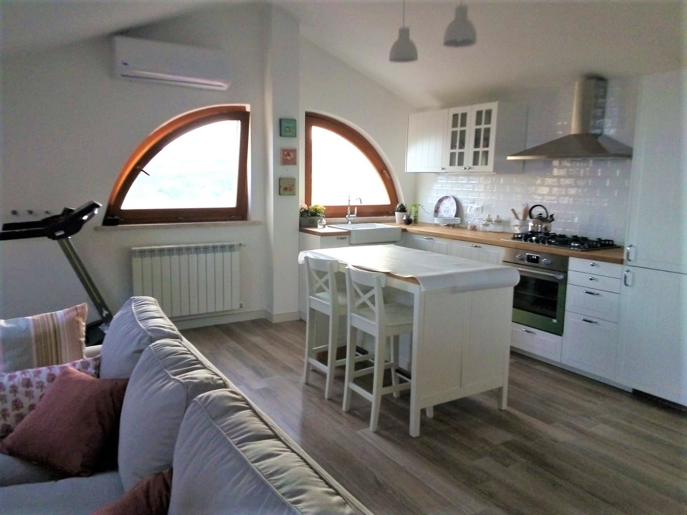 <span  class="uc_style_uc_tiles_grid_image_elementor_uc_items_attribute_title" style="color:#ffffff;">58451.jpg</span>