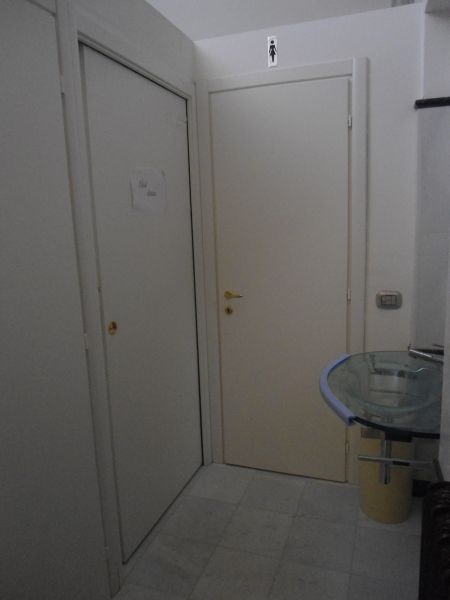 <span  class="uc_style_uc_tiles_grid_image_elementor_uc_items_attribute_title" style="color:#ffffff;">20101.jpg</span>