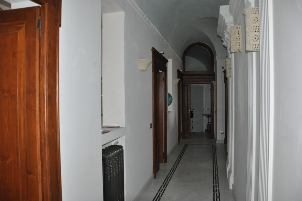 <span  class="uc_style_uc_tiles_grid_image_elementor_uc_items_attribute_title" style="color:#ffffff;">20105.jpg</span>