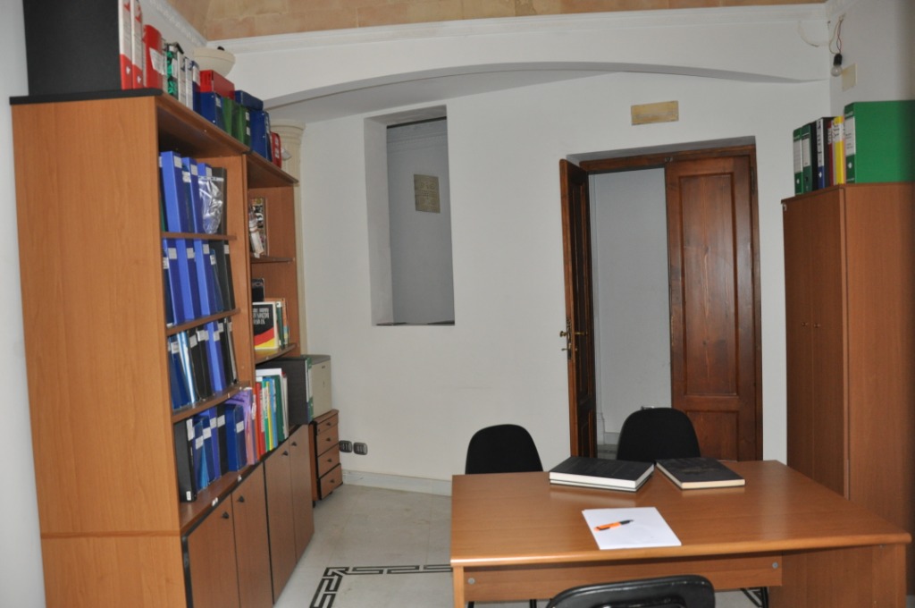 <span  class="uc_style_uc_tiles_grid_image_elementor_uc_items_attribute_title" style="color:#ffffff;">20109.jpg</span>