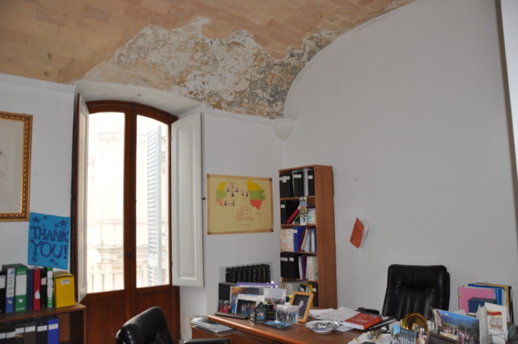 <span  class="uc_style_uc_tiles_grid_image_elementor_uc_items_attribute_title" style="color:#ffffff;">20116.jpg</span>