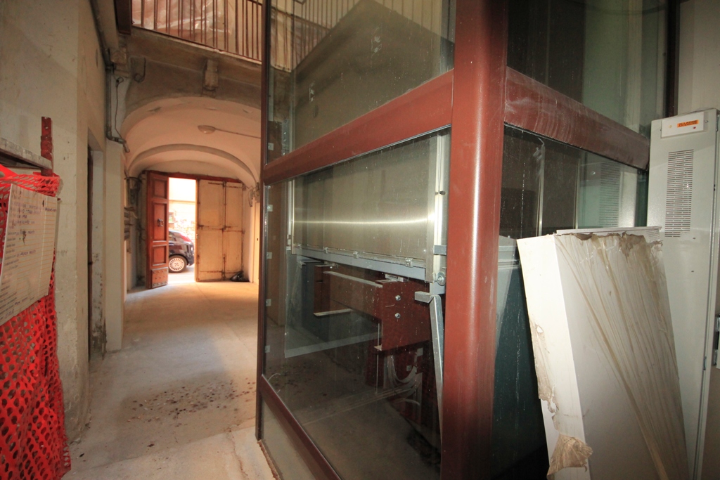 <span  class="uc_style_uc_tiles_grid_image_elementor_uc_items_attribute_title" style="color:#ffffff;">20703.jpg</span>