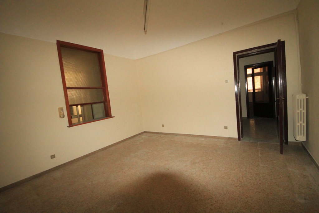 <span  class="uc_style_uc_tiles_grid_image_elementor_uc_items_attribute_title" style="color:#ffffff;">20710.jpg</span>