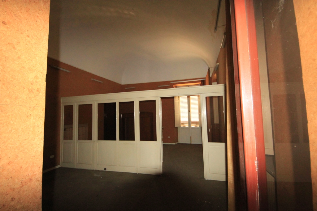 <span  class="uc_style_uc_tiles_grid_image_elementor_uc_items_attribute_title" style="color:#ffffff;">20711.jpg</span>