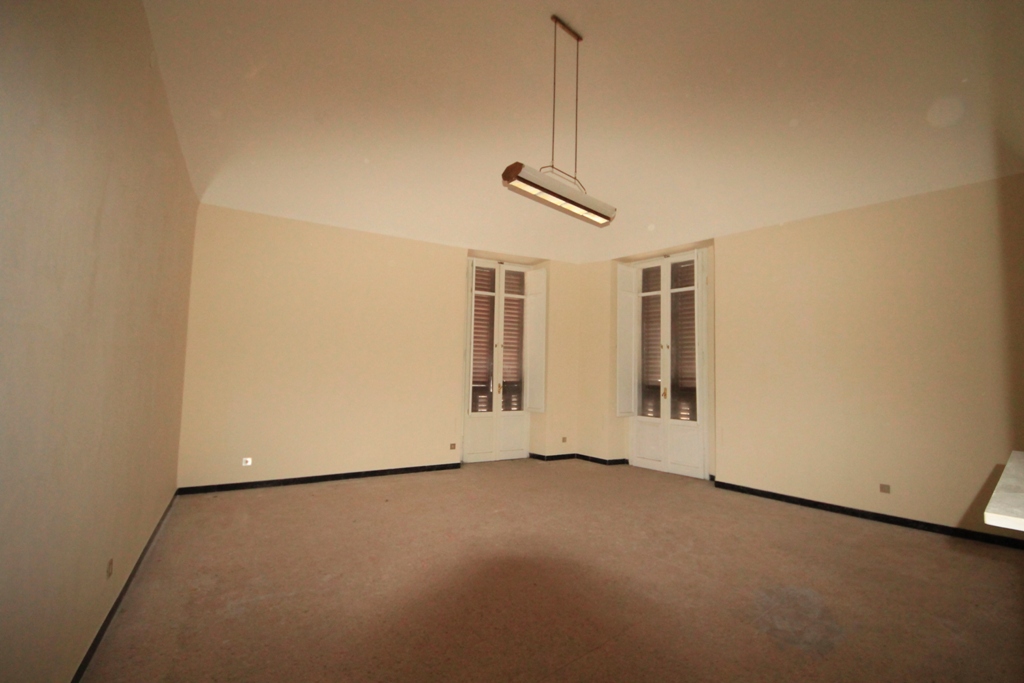 <span  class="uc_style_uc_tiles_grid_image_elementor_uc_items_attribute_title" style="color:#ffffff;">20713.jpg</span>