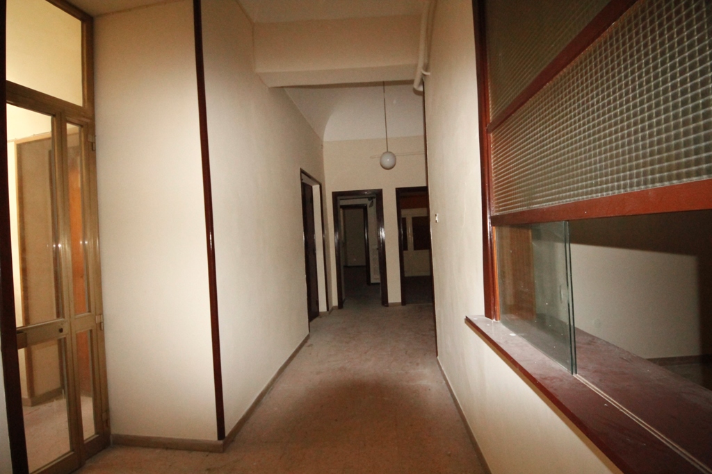 <span  class="uc_style_uc_tiles_grid_image_elementor_uc_items_attribute_title" style="color:#ffffff;">20719.jpg</span>