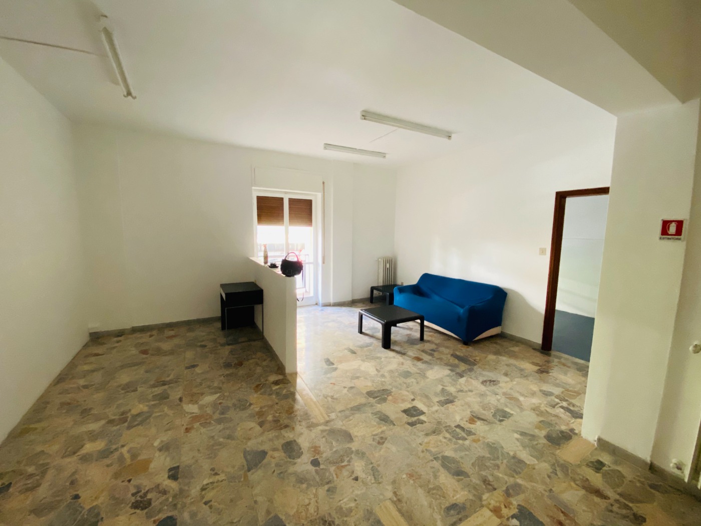 <span  class="uc_style_uc_tiles_grid_image_elementor_uc_items_attribute_title" style="color:#ffffff;">20737.jpg</span>