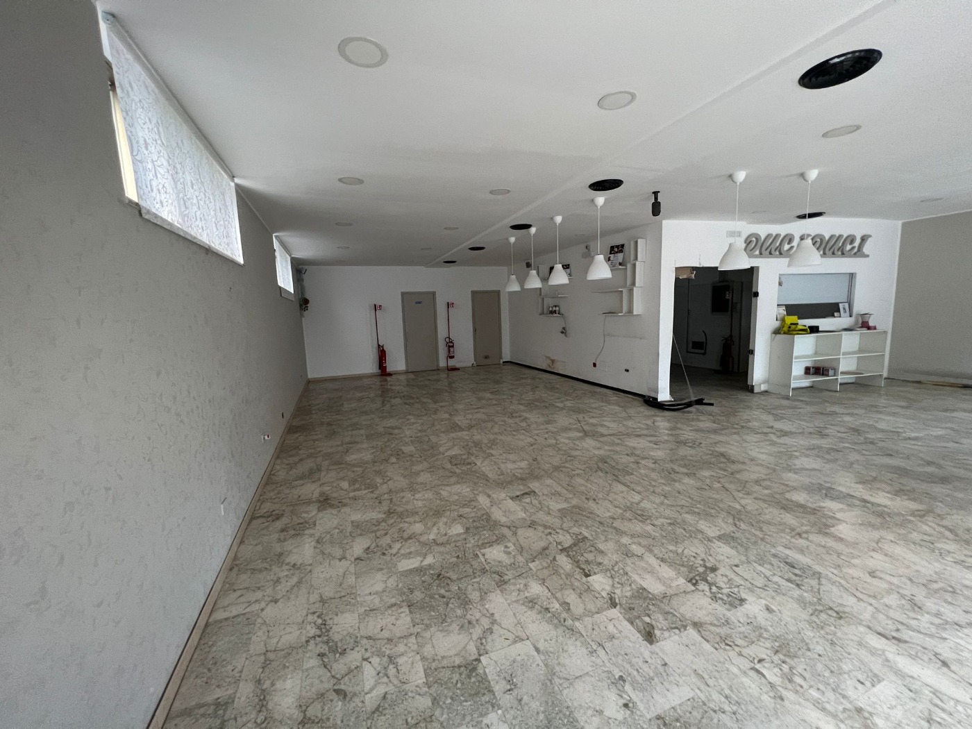 <span  class="uc_style_uc_tiles_grid_image_elementor_uc_items_attribute_title" style="color:#ffffff;">22830.jpeg</span>