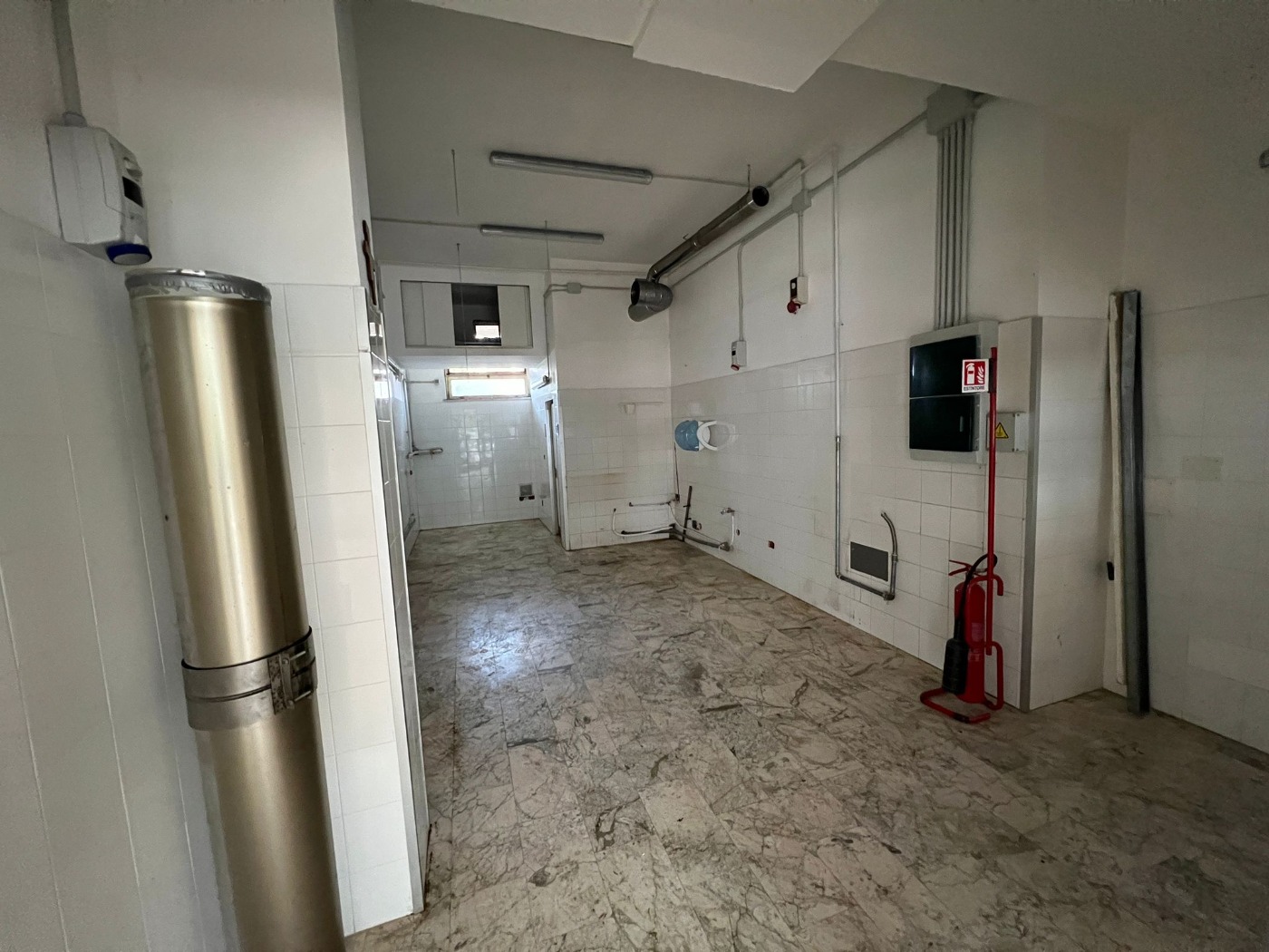 <span  class="uc_style_uc_tiles_grid_image_elementor_uc_items_attribute_title" style="color:#ffffff;">22834.jpeg</span>