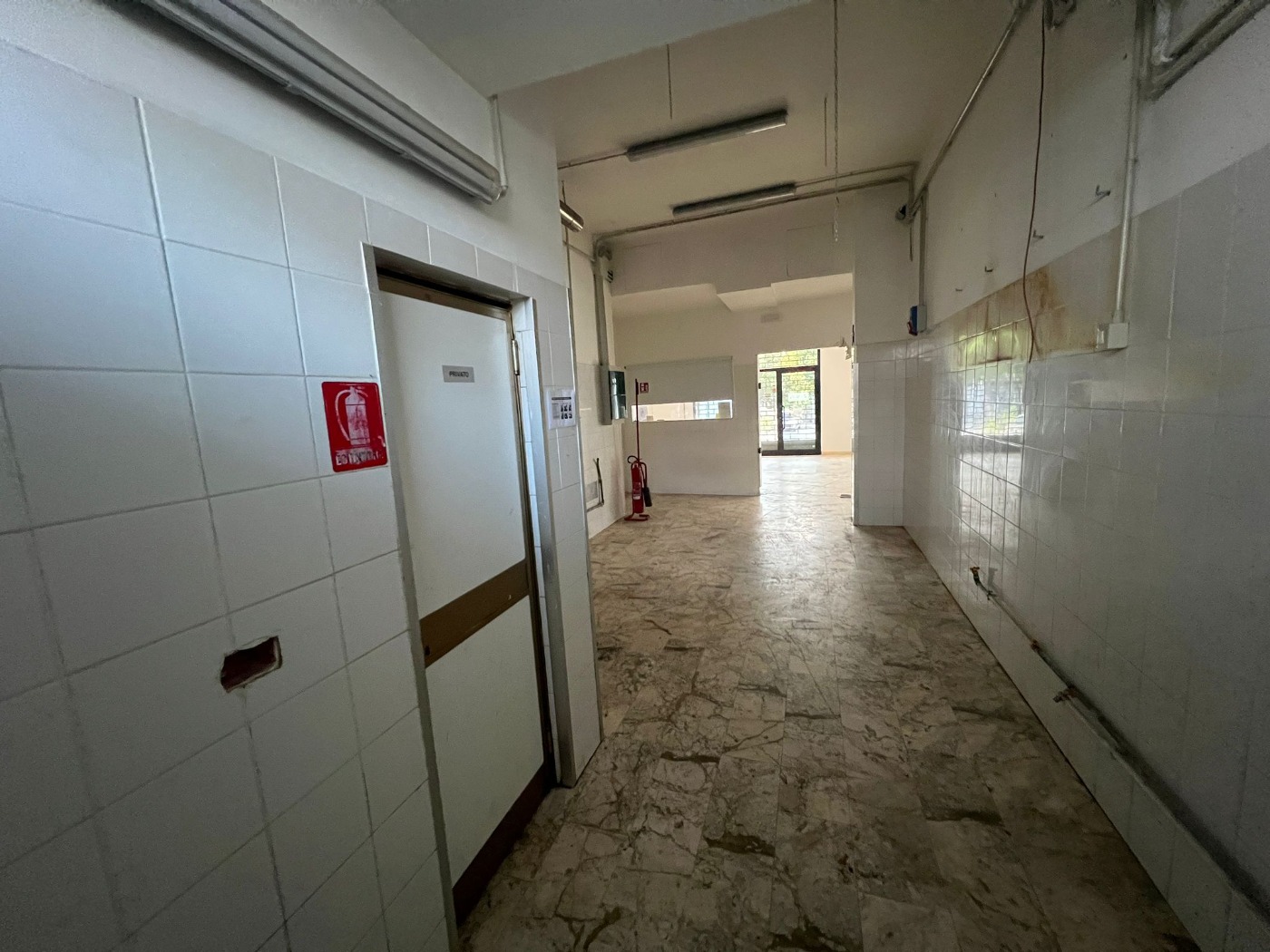 <span  class="uc_style_uc_tiles_grid_image_elementor_uc_items_attribute_title" style="color:#ffffff;">22837.jpeg</span>