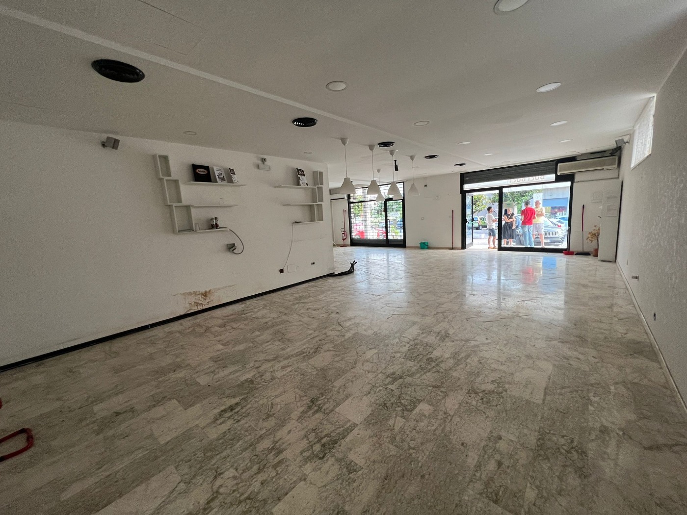 <span  class="uc_style_uc_tiles_grid_image_elementor_uc_items_attribute_title" style="color:#ffffff;">22838.jpeg</span>