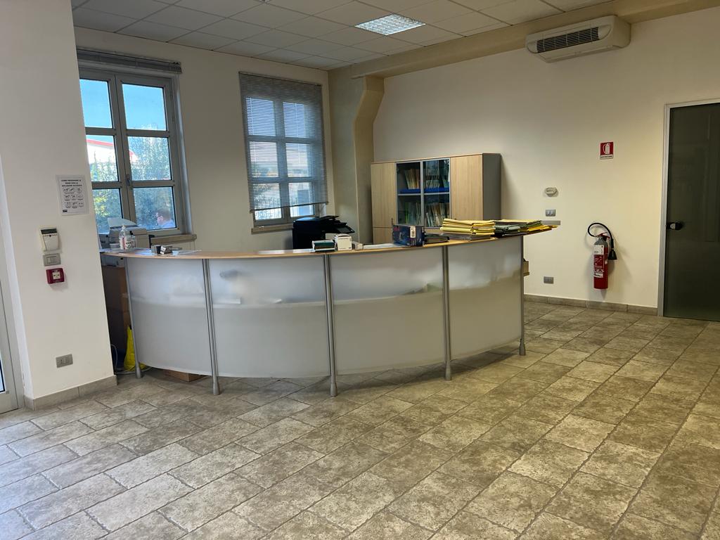 <span  class="uc_style_uc_tiles_grid_image_elementor_uc_items_attribute_title" style="color:#ffffff;">23170.jpeg</span>