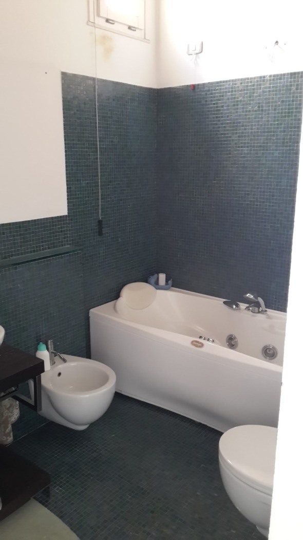 <span  class="uc_style_uc_tiles_grid_image_elementor_uc_items_attribute_title" style="color:#ffffff;">24025.jpg</span>