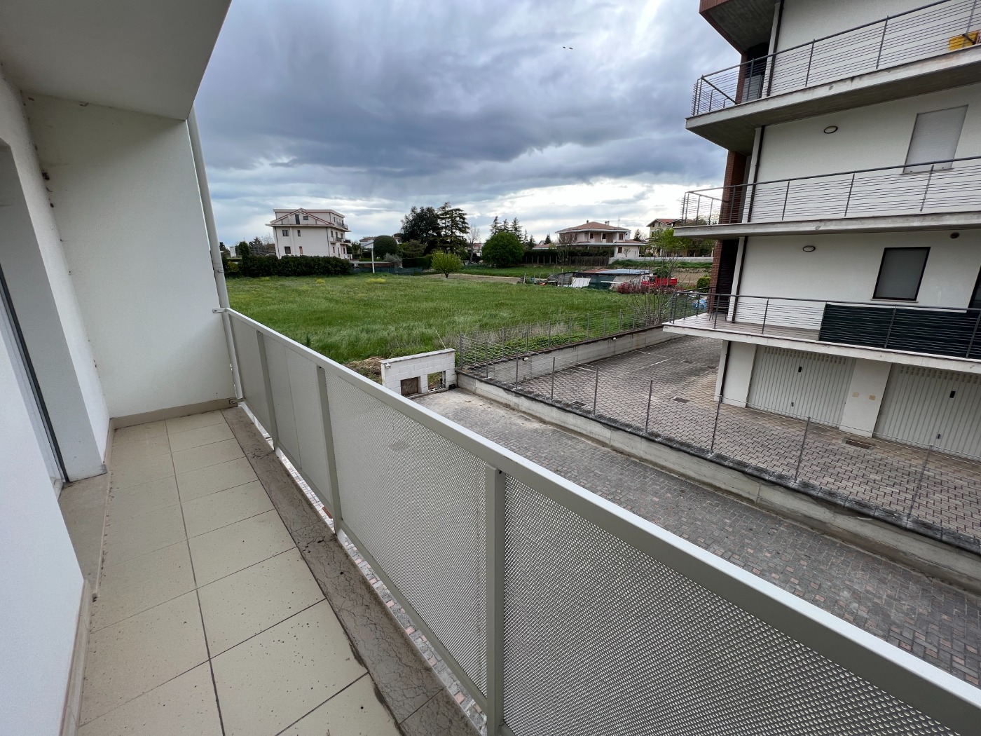 <span  class="uc_style_uc_tiles_grid_image_elementor_uc_items_attribute_title" style="color:#ffffff;">24399.jpg</span>