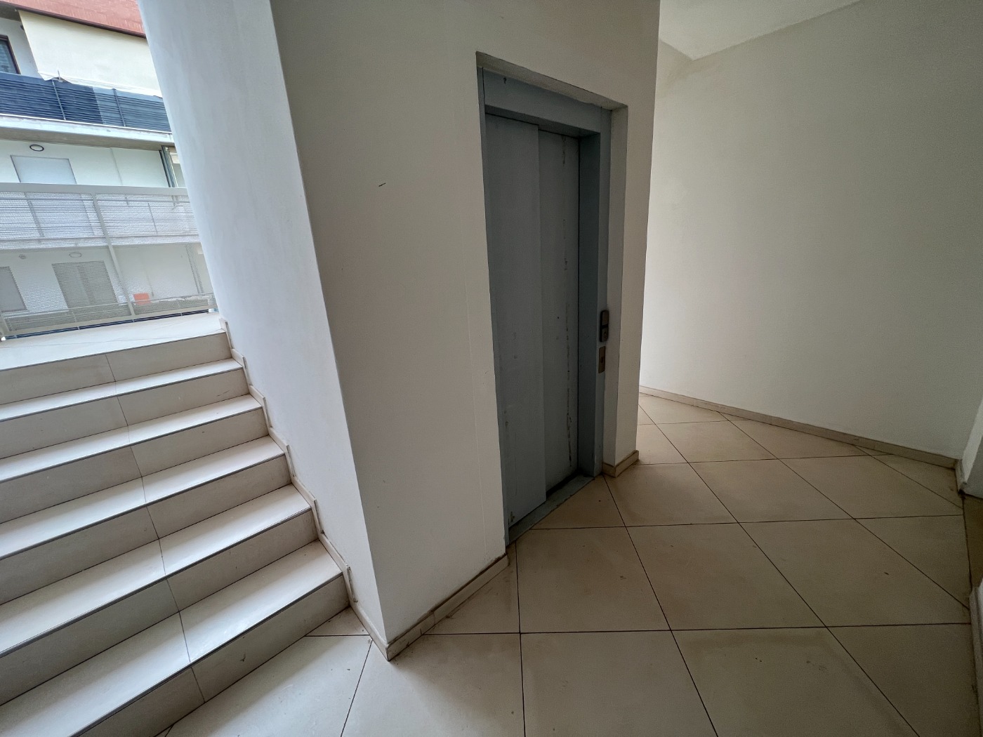 <span  class="uc_style_uc_tiles_grid_image_elementor_uc_items_attribute_title" style="color:#ffffff;">24401.jpg</span>