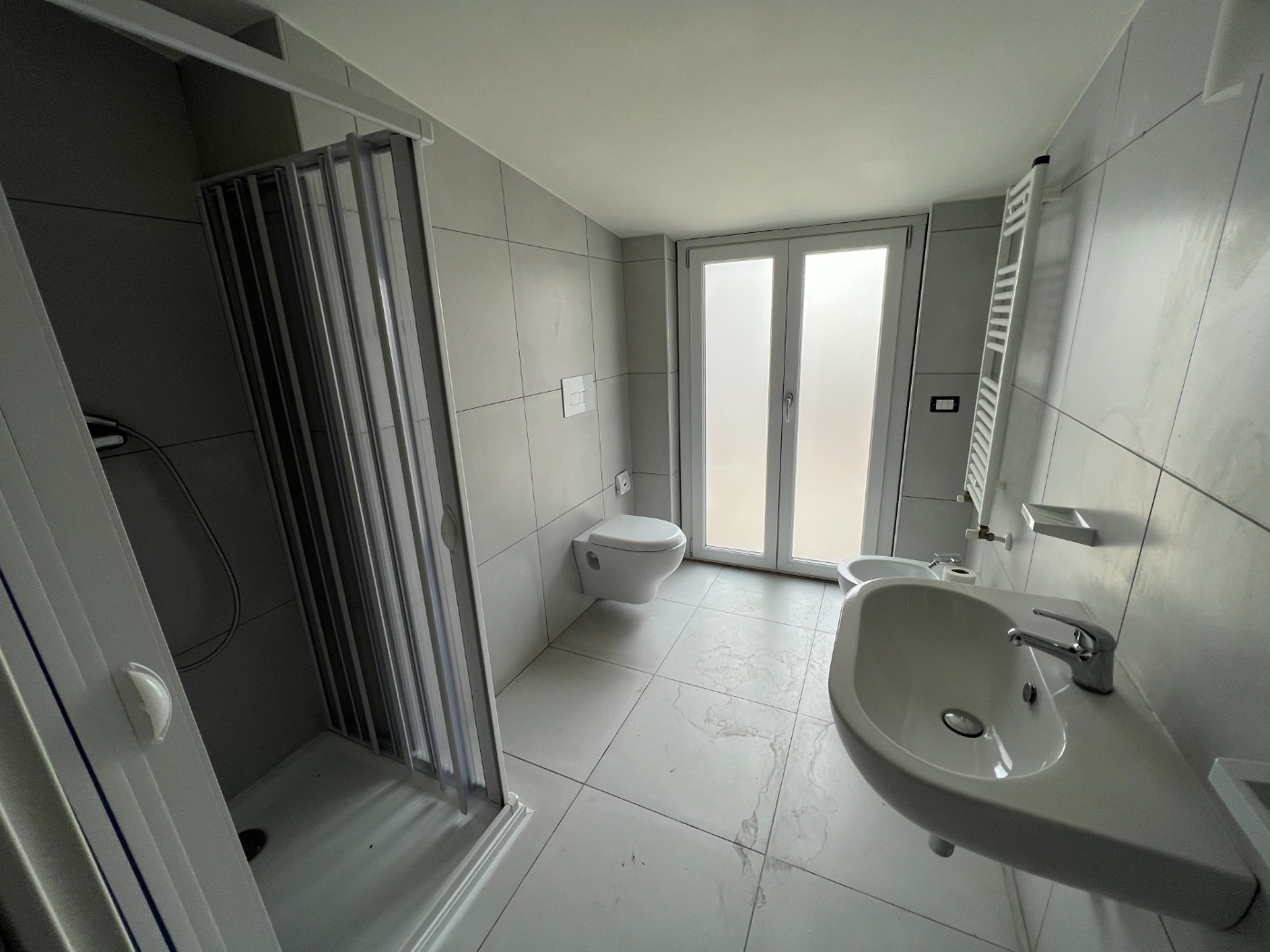 <span  class="uc_style_uc_tiles_grid_image_elementor_uc_items_attribute_title" style="color:#ffffff;">24403.jpg</span>