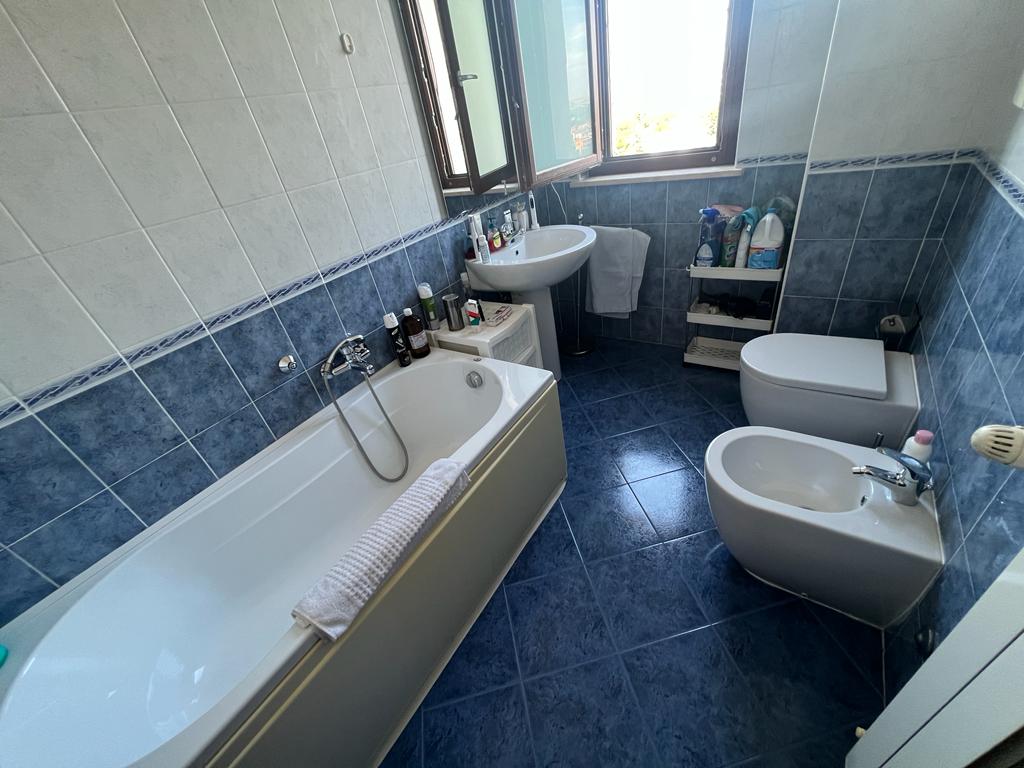 <span  class="uc_style_uc_tiles_grid_image_elementor_uc_items_attribute_title" style="color:#ffffff;">24657.jpeg</span>