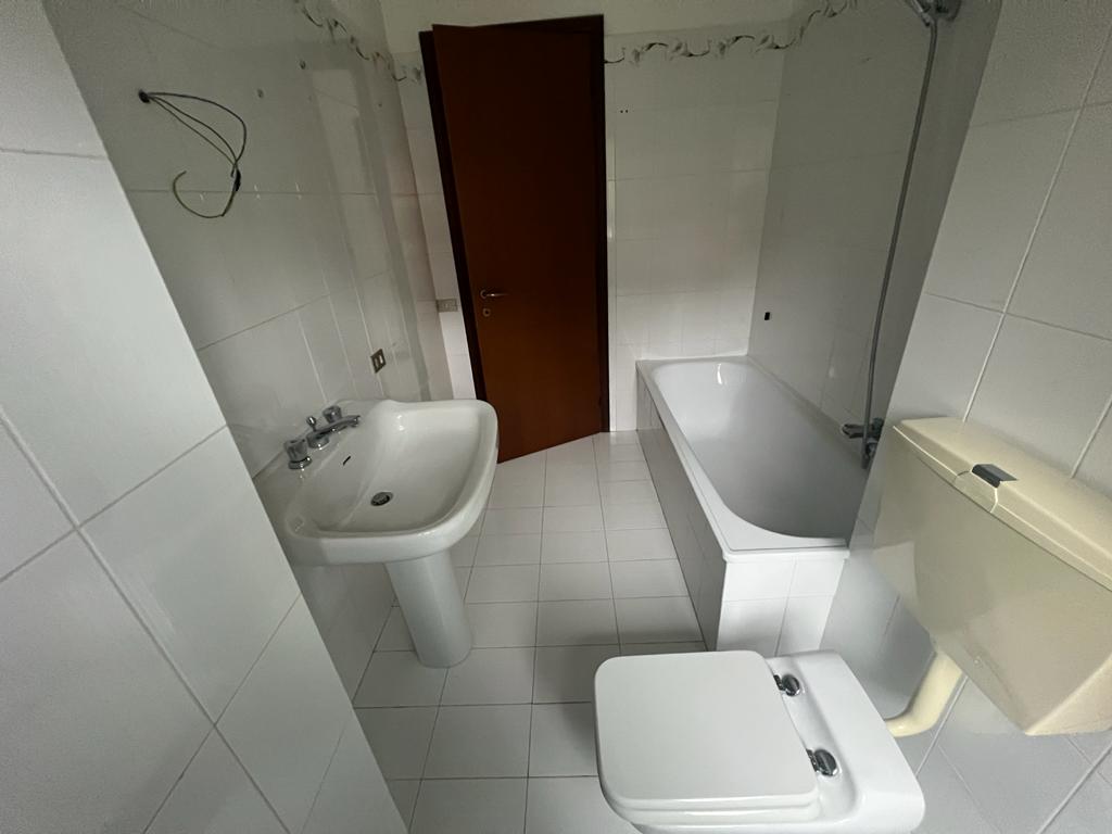 <span  class="uc_style_uc_tiles_grid_image_elementor_uc_items_attribute_title" style="color:#ffffff;">24741.jpeg</span>