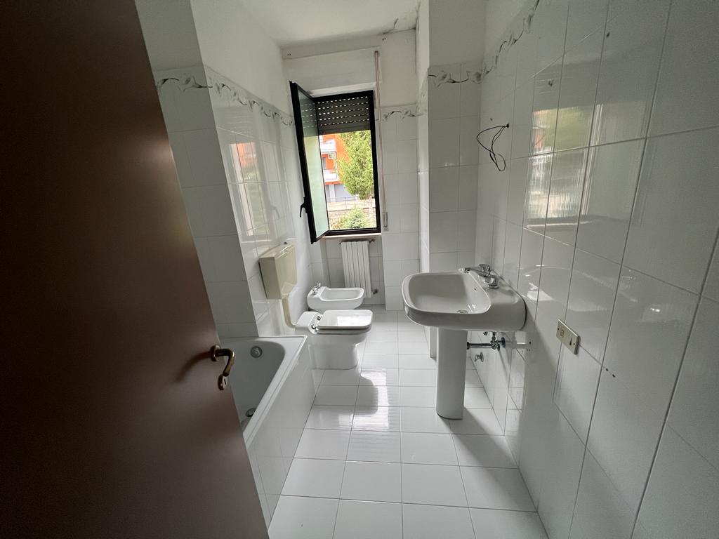 <span  class="uc_style_uc_tiles_grid_image_elementor_uc_items_attribute_title" style="color:#ffffff;">24742.jpeg</span>