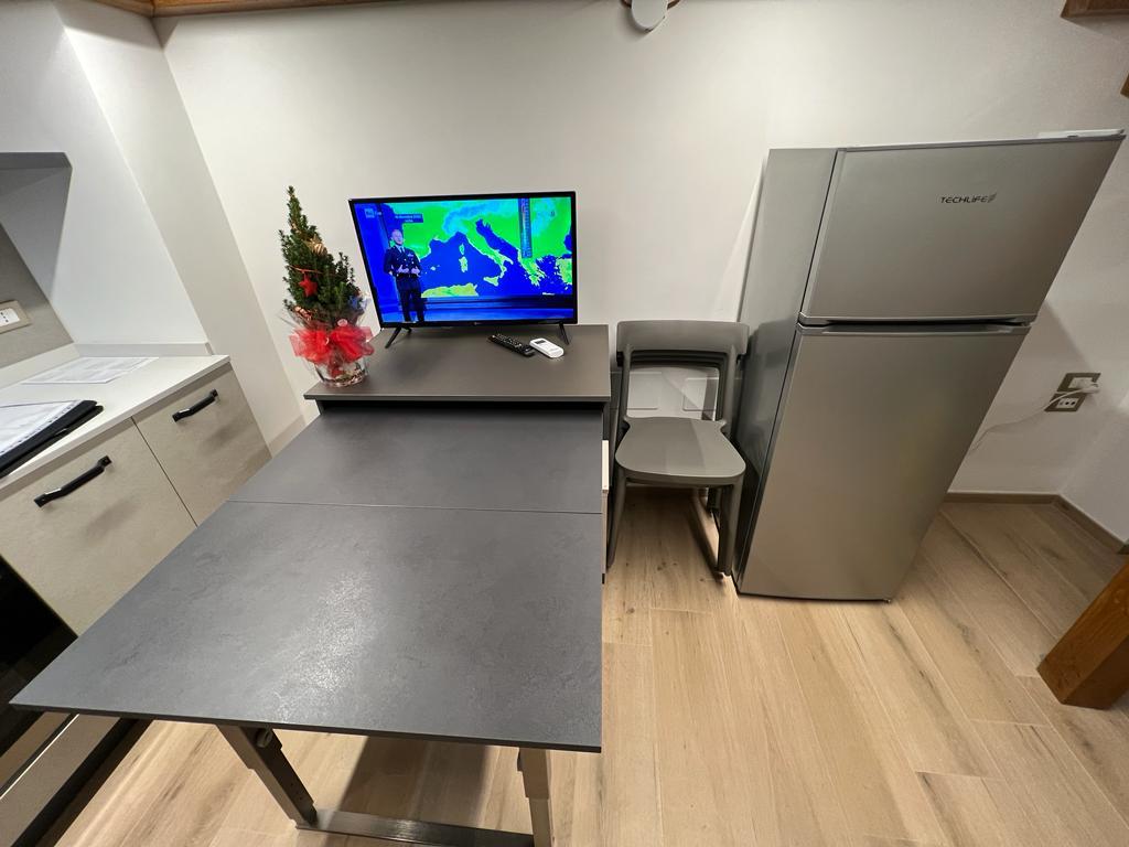 <span  class="uc_style_uc_tiles_grid_image_elementor_uc_items_attribute_title" style="color:#ffffff;">24763.jpeg</span>