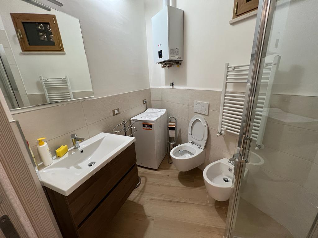 <span  class="uc_style_uc_tiles_grid_image_elementor_uc_items_attribute_title" style="color:#ffffff;">24766.jpeg</span>