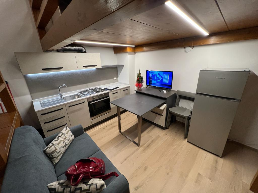 <span  class="uc_style_uc_tiles_grid_image_elementor_uc_items_attribute_title" style="color:#ffffff;">MONOLOCALE in LOCAZIONE a Pianella</span>